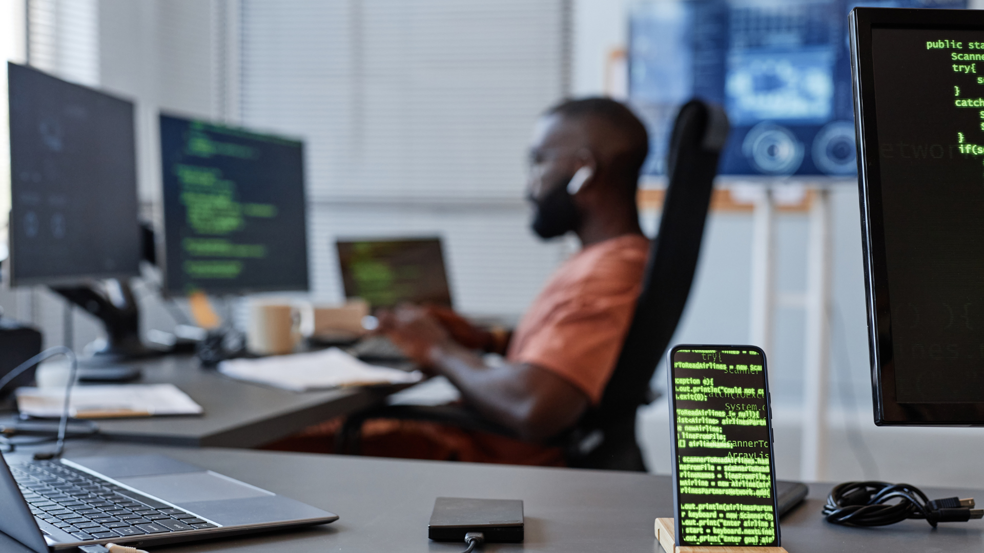 4 riesgos que evita el desarrollo de software seguro